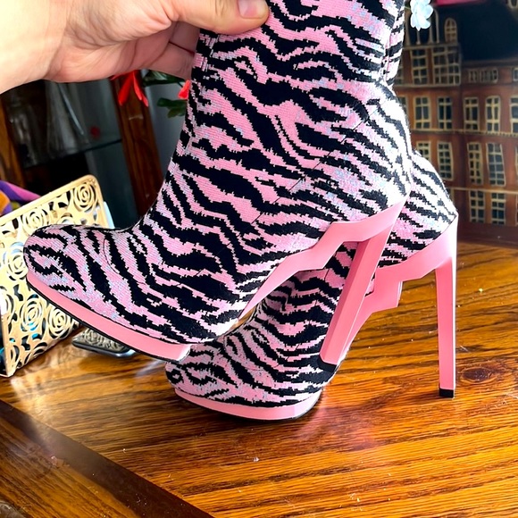 Kenzo Shoes - Kenzo Paris x H&M boots 🔥